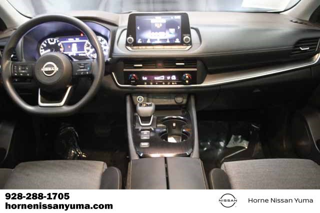 Used 2023 Nissan Rogue SV image 12