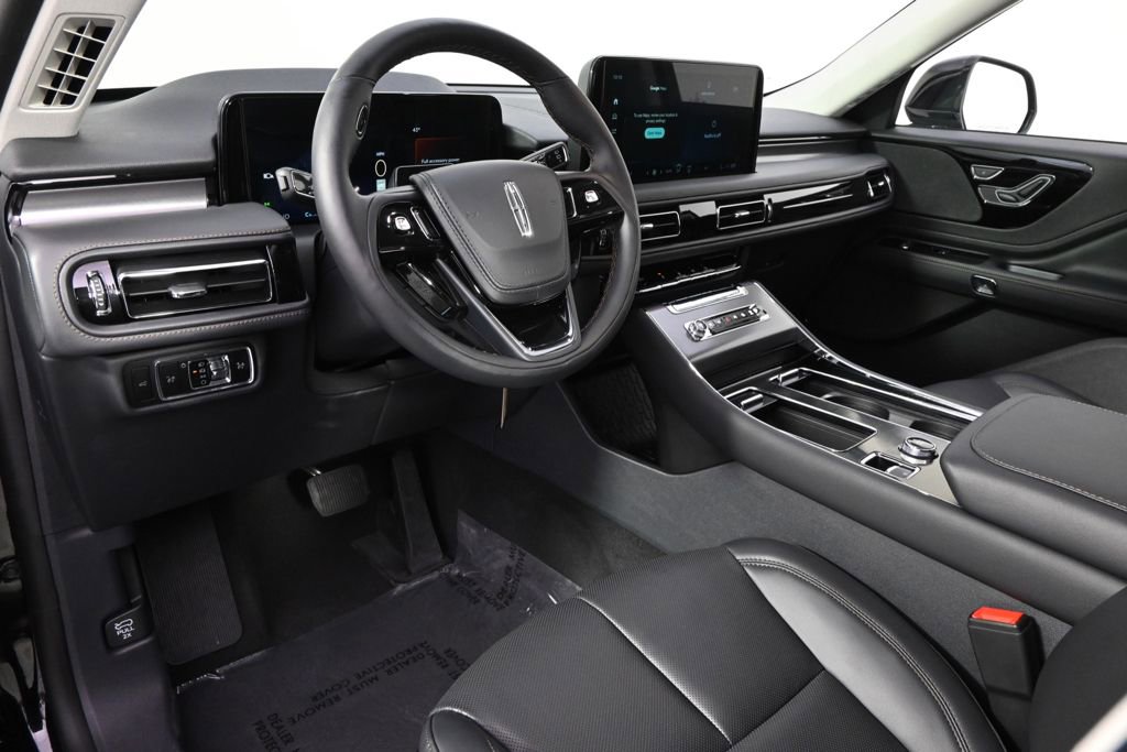 New 2026 Lincoln Aviator AWD image 12