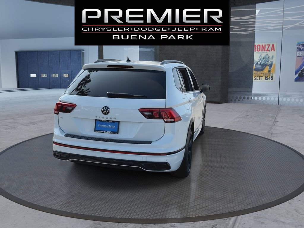 Used 2024 Volkswagen Tiguan SE R-Line image 7