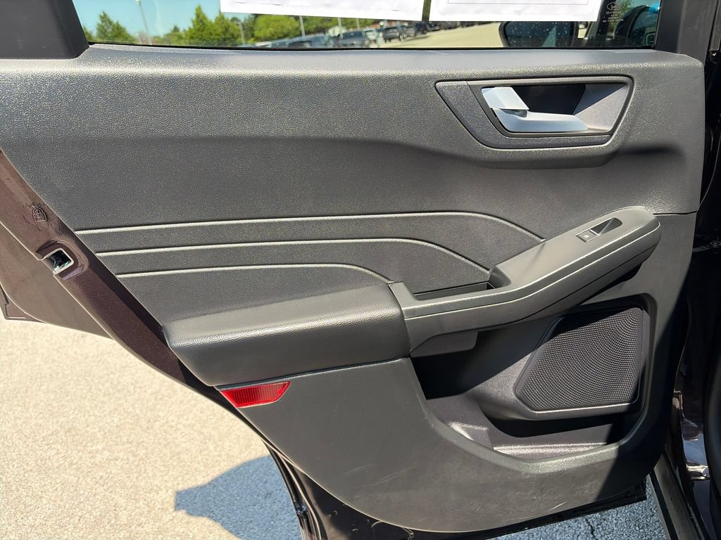 Used 2023 Ford Escape Platinum AWD/4WD image 26