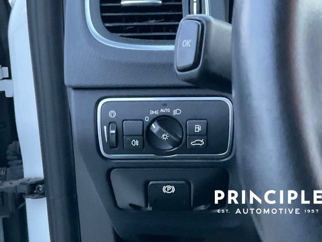 Used 2017 Volvo S60 T5 Inscription Platinum FWD image 14