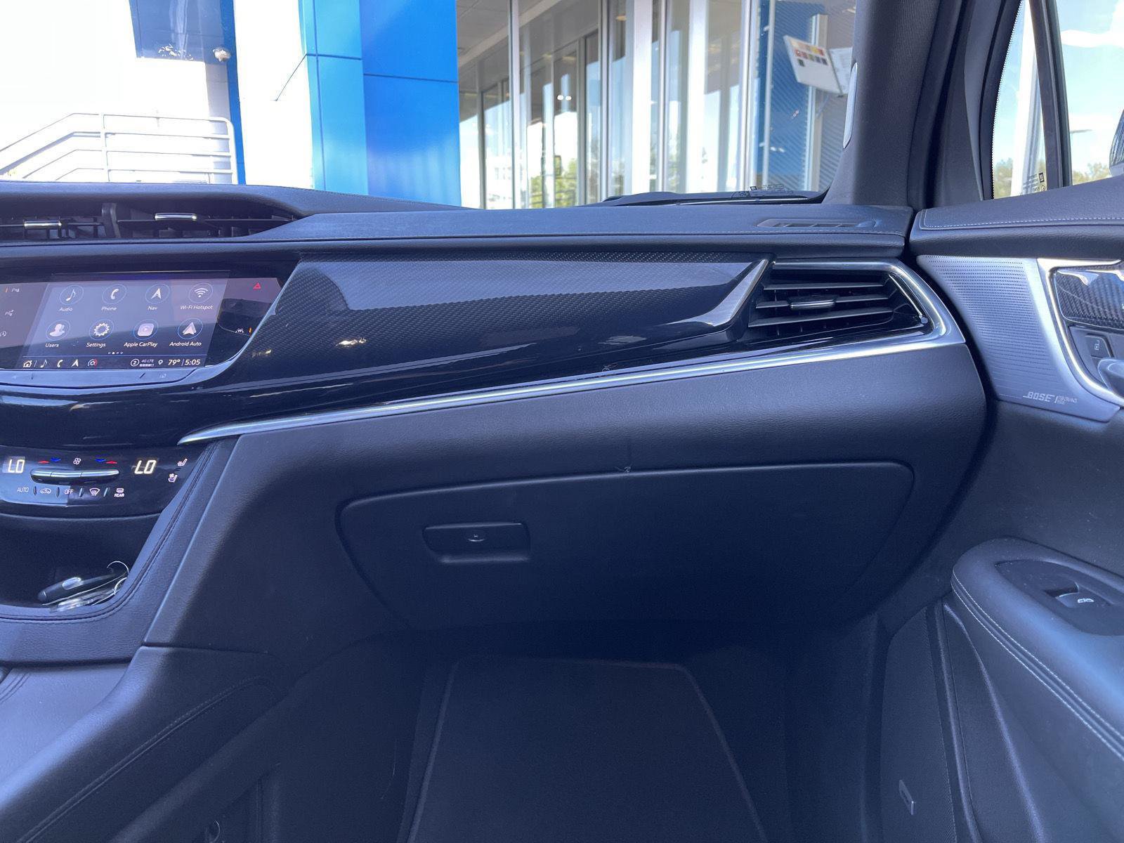 Used 2024 Cadillac XT6 Sport w/ Technology Package AWD/4WD image 37