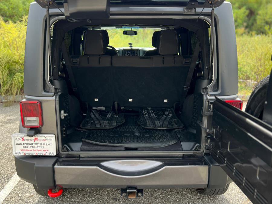 Used 2018 Jeep Wrangler Unlimited Sahara image 34