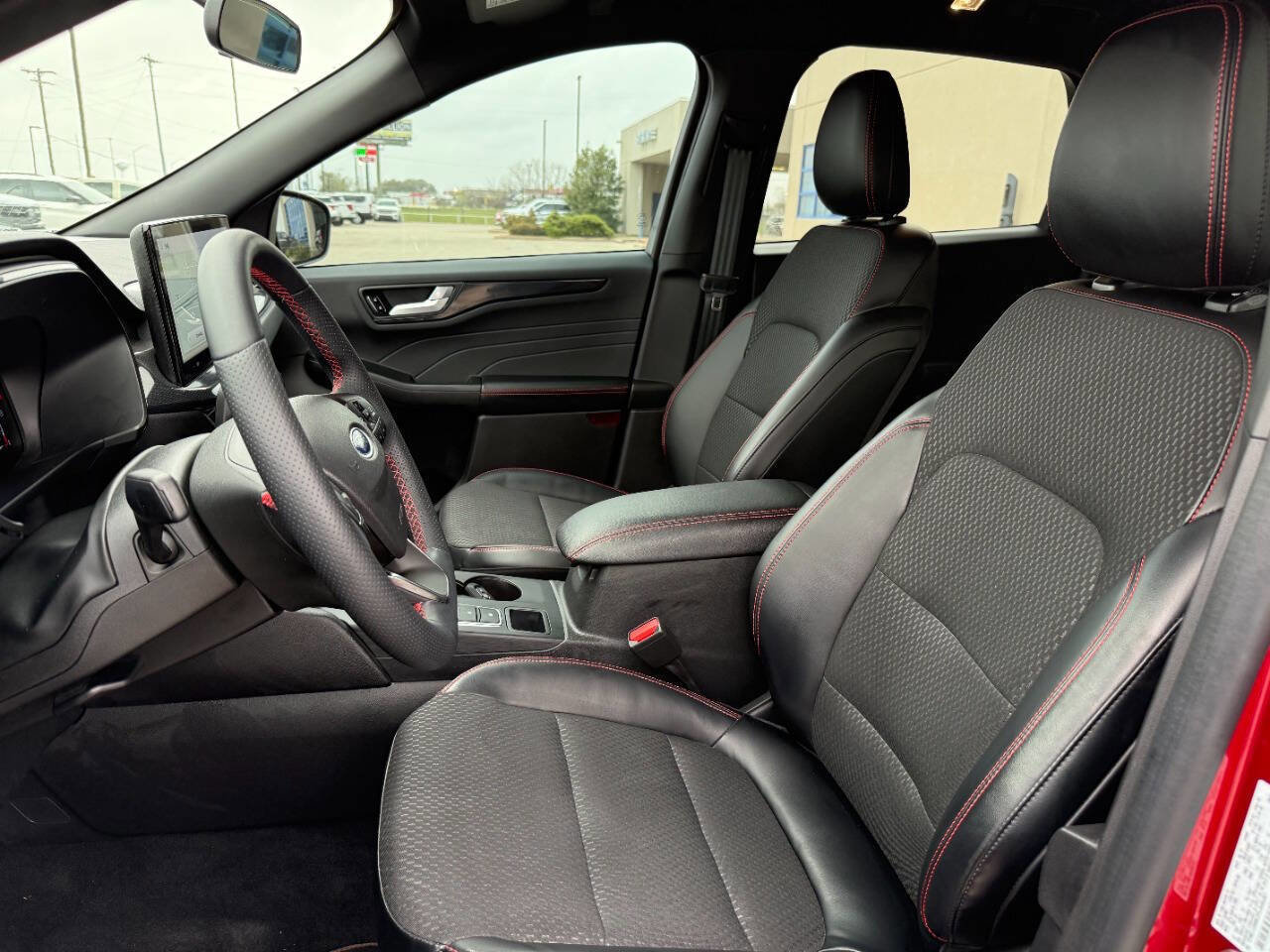 Used 2023 Ford Escape ST-Line w/ Tech Pack #1 image 9