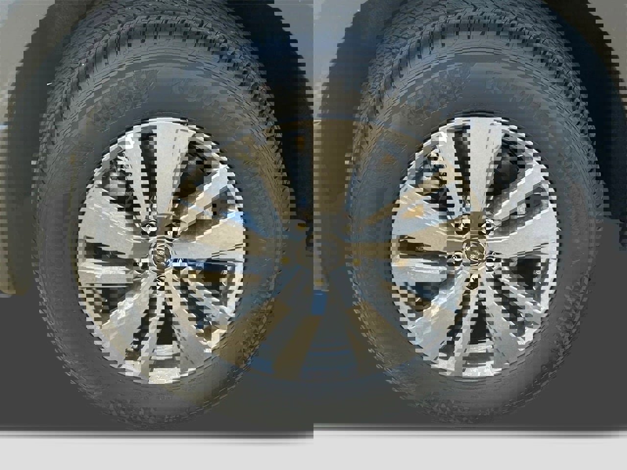 New 2025 Nissan Pathfinder S image 7