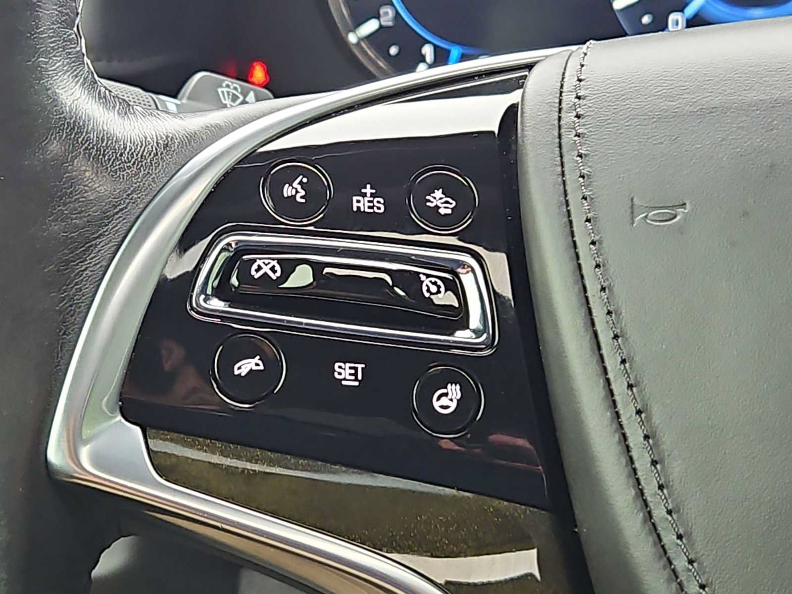 Used 2020 Cadillac Escalade ESV Platinum w/ Escalade Sport Edition AWD/4WD image 21