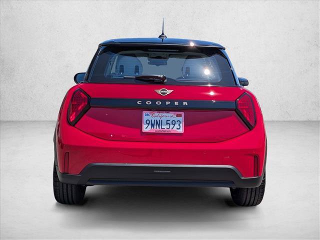Certified 2025 MINI Cooper 2-Door Hardtop FWD image 8