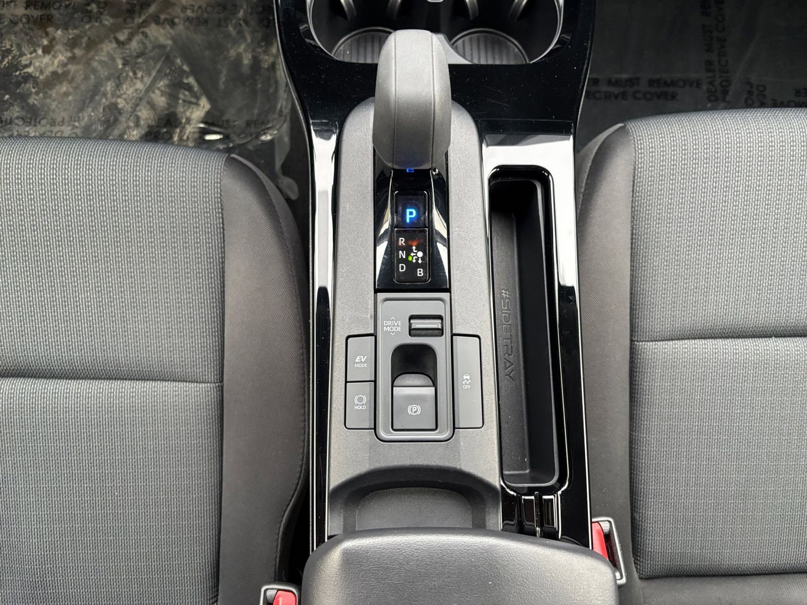 Used 2025 Toyota Prius LE image 39