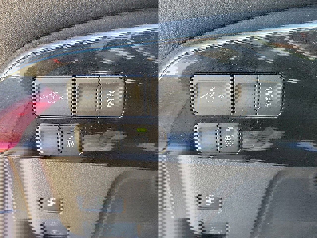 Used 2017 Toyota Prius Four image 29