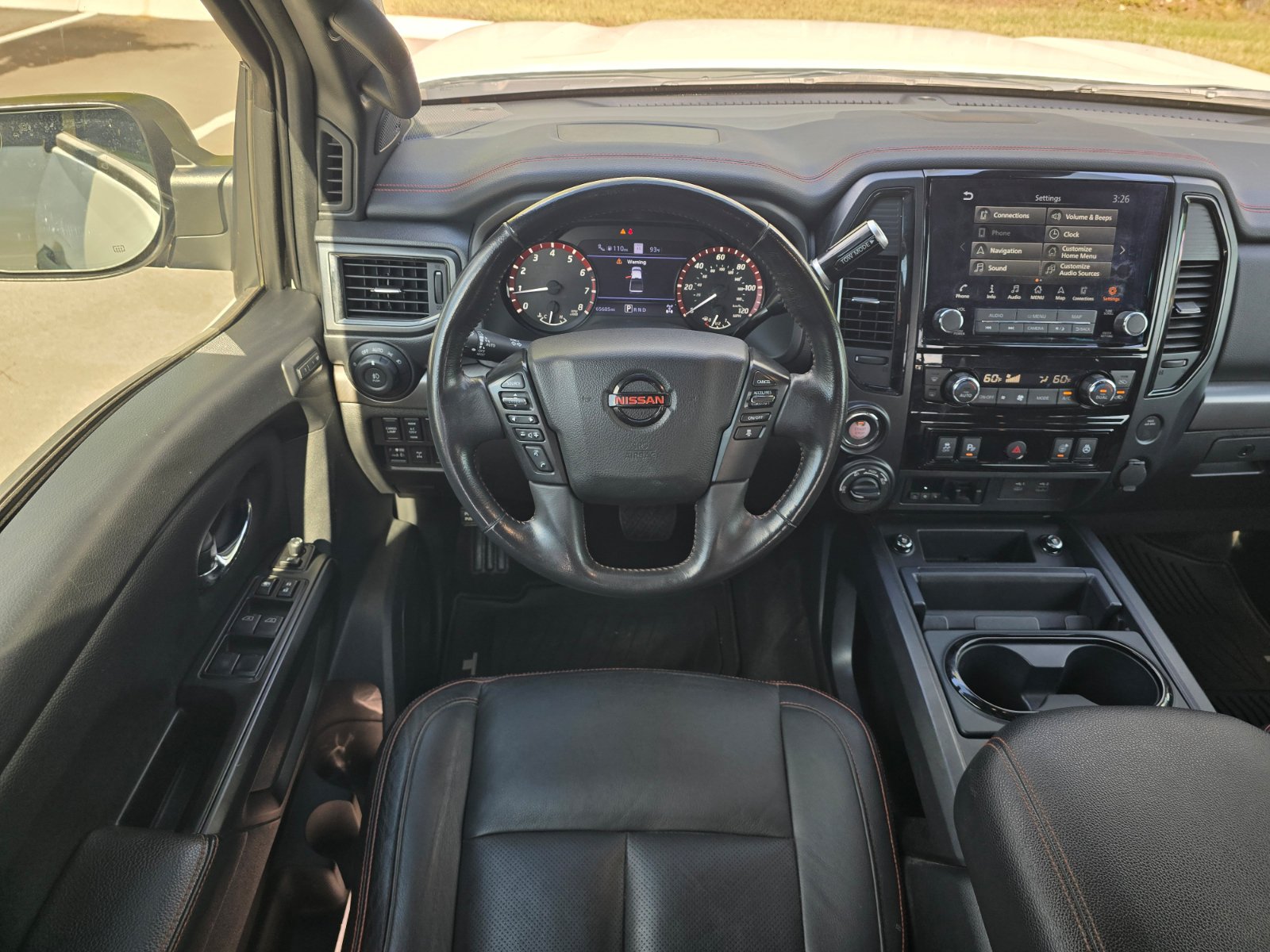 Used 2021 Nissan Titan PRO-4X w/ Pro-4x Convenience Package AWD/4WD image 15