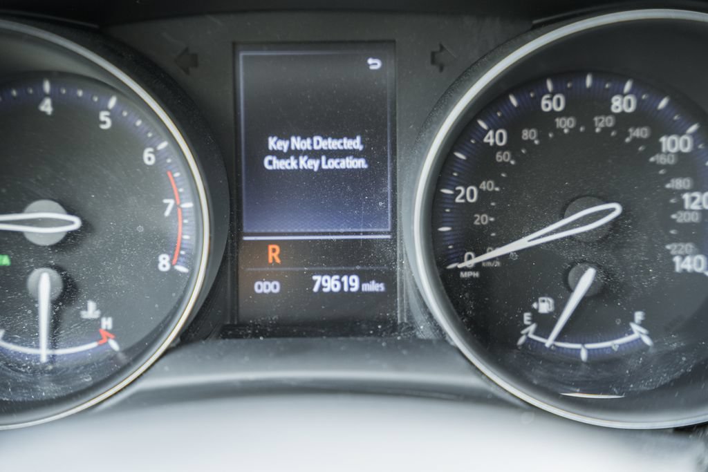 Used 2019 Toyota C-HR Limited FWD image 40