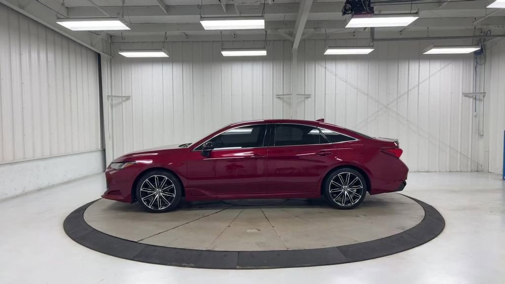 Used 2019 Toyota Avalon Touring w/ Advanced Safety Package FWD image 5