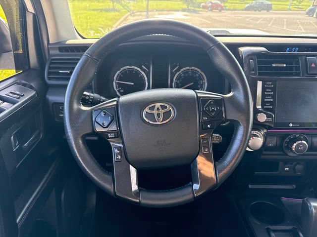 Certified 2021 Toyota 4Runner Venture w/ Moonroof Package AWD/4WD image 20