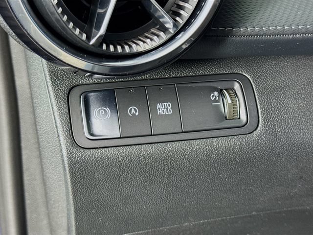 Used 2025 Chevrolet Equinox LT FWD image 10