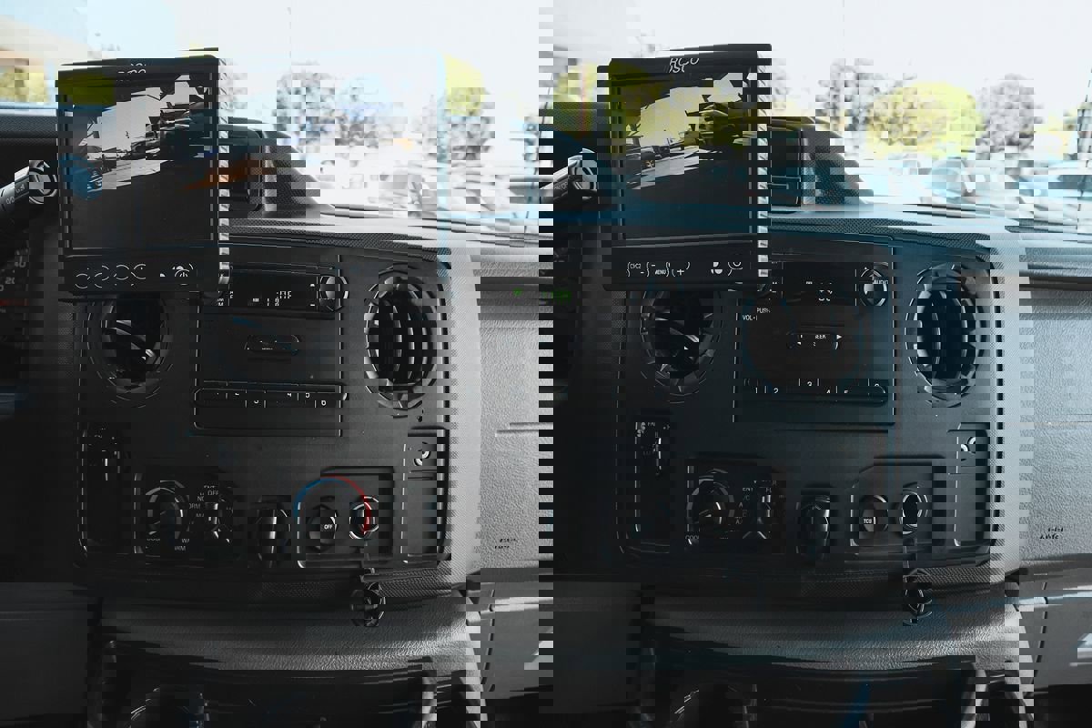 Used 2014 Ford E-150 and Econoline 150 w/ Power Group image 19