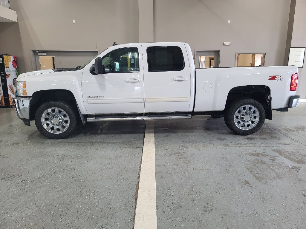 Used 2014 Chevrolet Silverado 3500 LT w/ Interior Plus Package AWD/4WD image 1