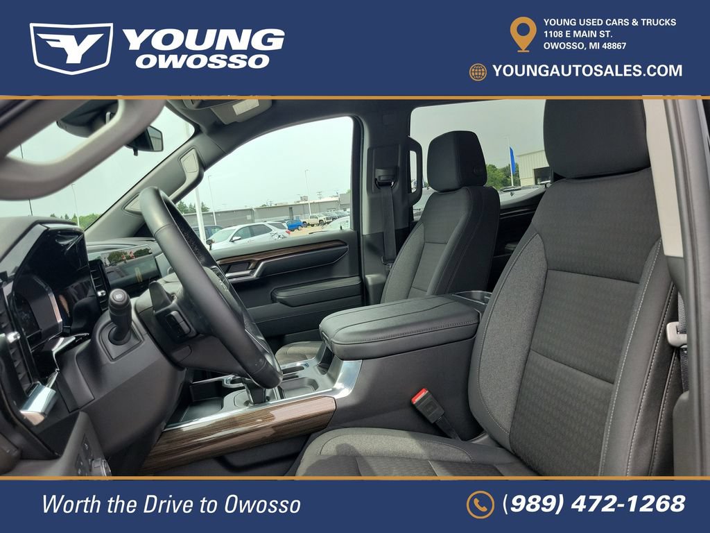 Used 2024 Chevrolet Silverado 1500 LT Trail Boss w/ Convenience Package II AWD/4WD image 8