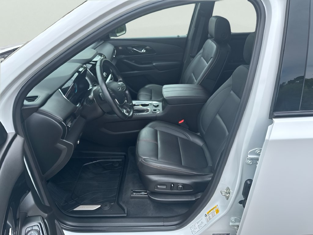 Used 2023 Chevrolet Traverse RS AWD/4WD image 11