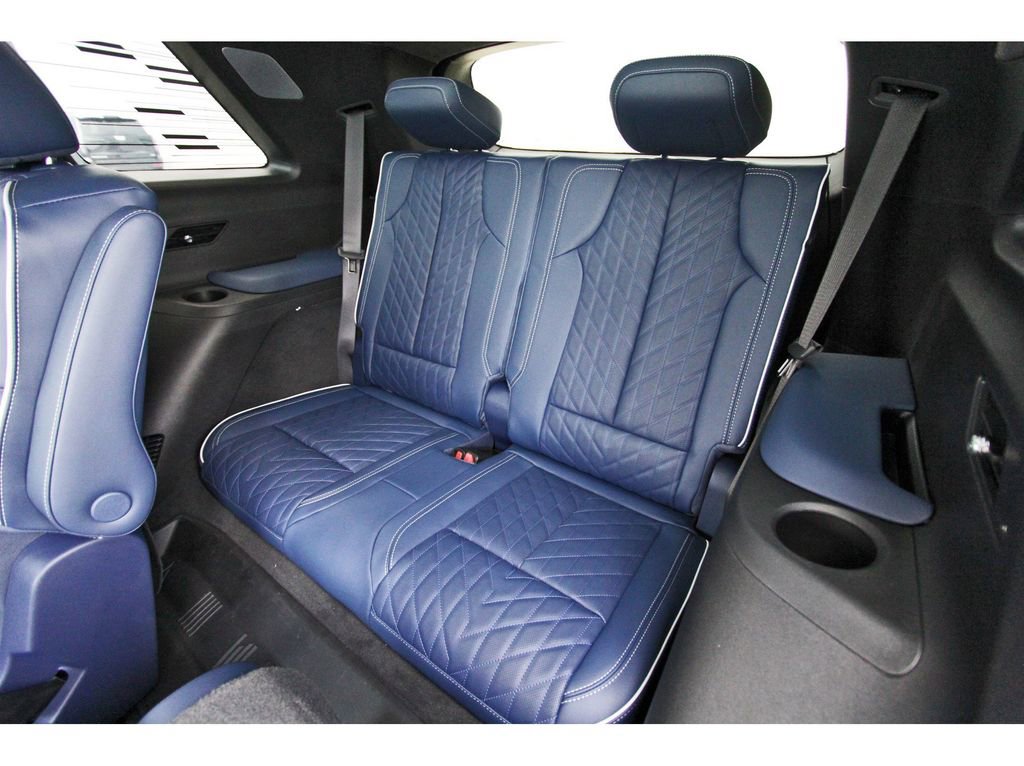 New 2026 Cadillac Vistiq Premium Luxury image 13