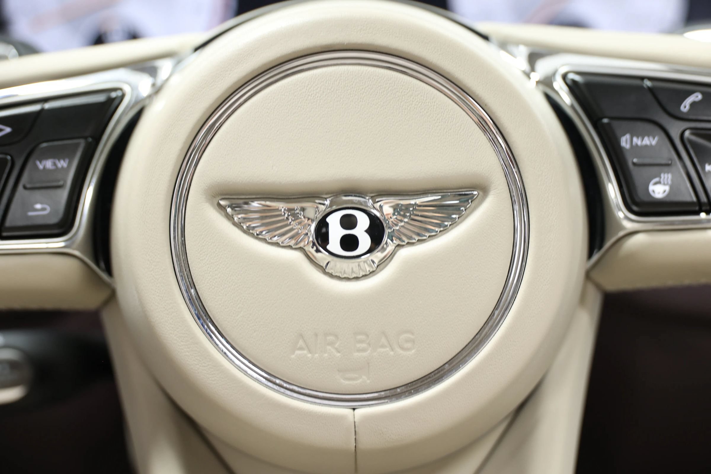 Used 2022 Bentley Flying Spur V8 AWD/4WD image 40