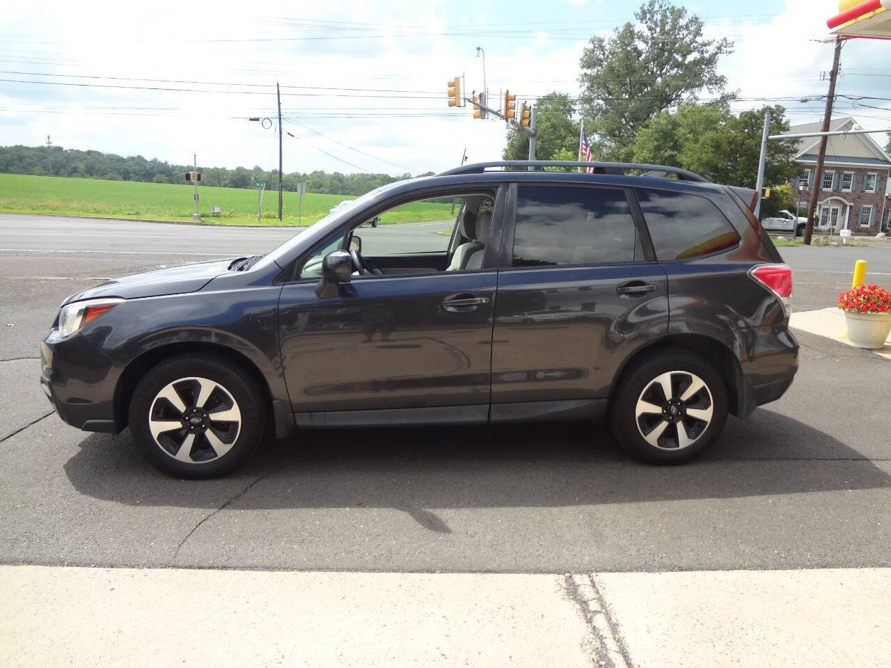 Used 2017 Subaru Forester 2.5i Premium w/ All-Weather Package AWD/4WD image 3