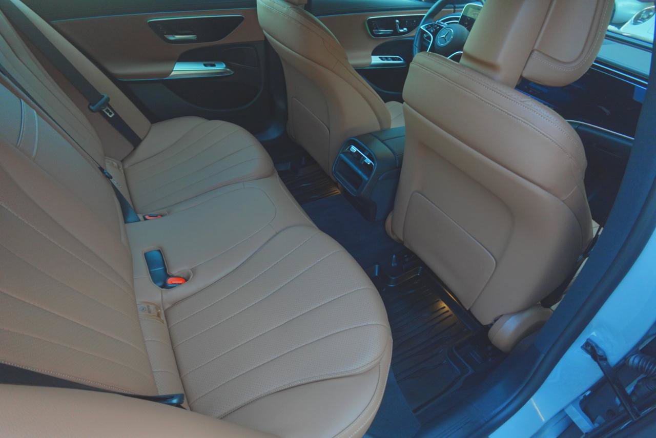 Used 2024 Mercedes-Benz E 350 4MATIC Sedan w/ Driver Assistance Package image 10