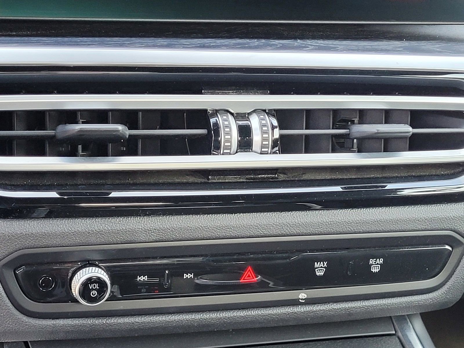 Used 2024 BMW 430i Convertible image 25