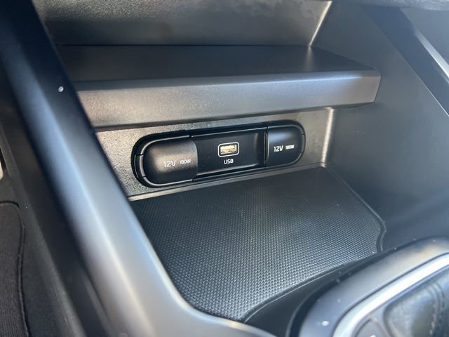 Used 2025 Kia Soul LX w/ LX Technology Package FWD image 18