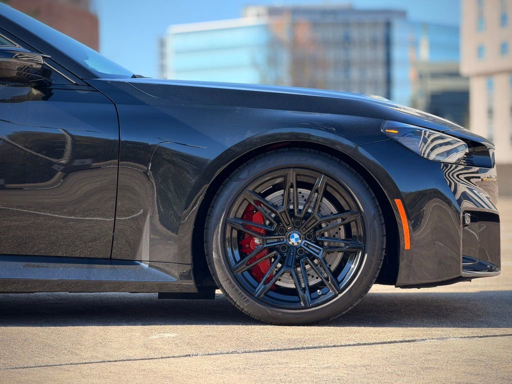 Used 2025 BMW M2 w/ Lighting Package image 5