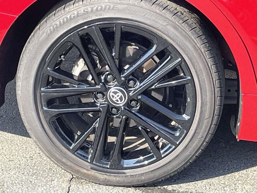 Used 2025 Toyota Camry SE w/ Convenience Package image 32