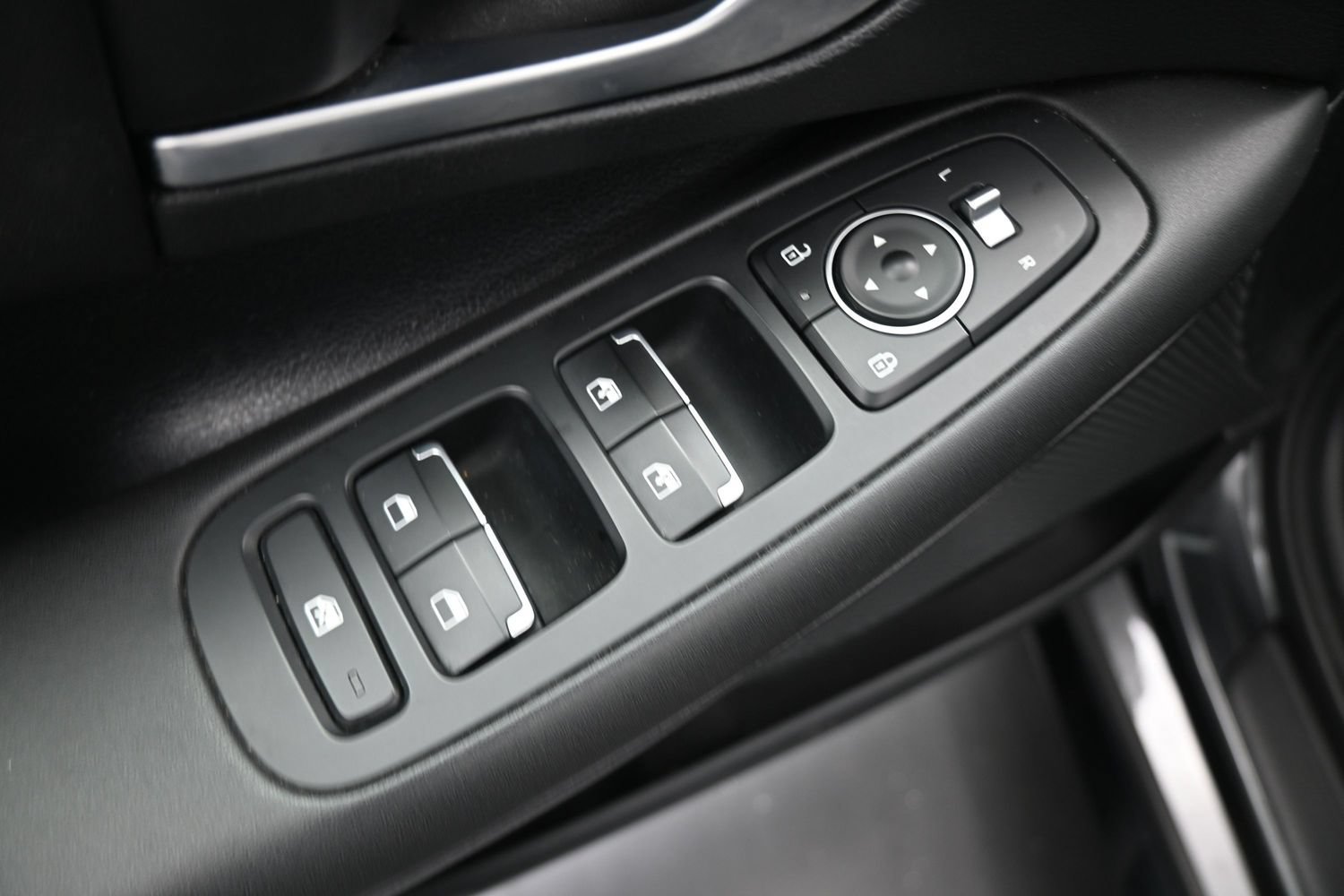 Used 2025 Hyundai Sonata SEL FWD image 13