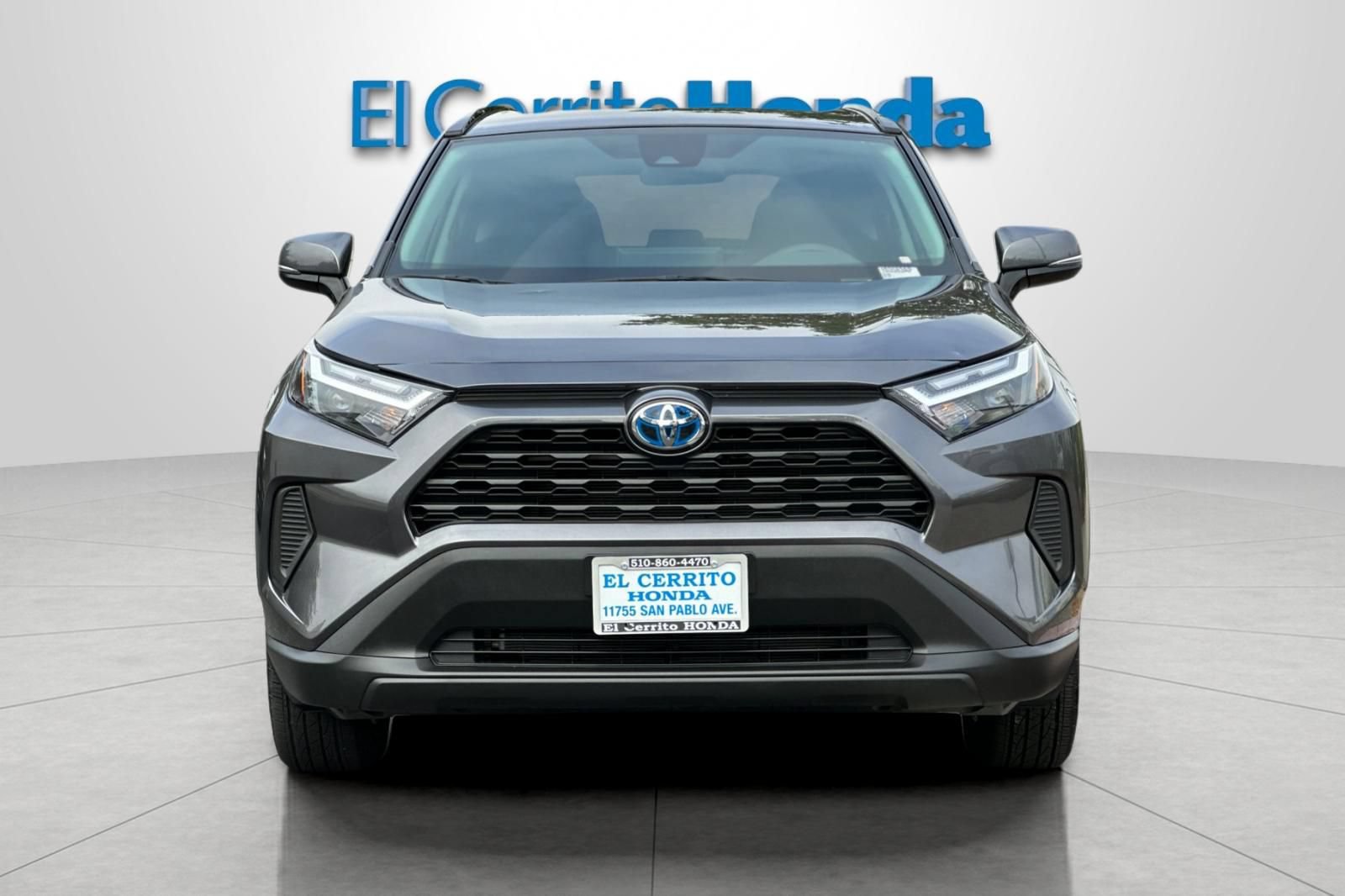 Used 2024 Toyota RAV4 LE AWD/4WD image 8