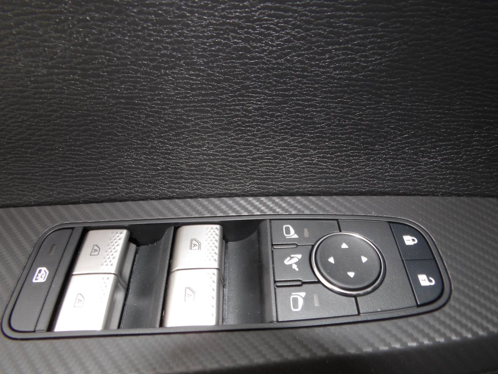 New 2026 Mitsubishi Outlander SE image 19