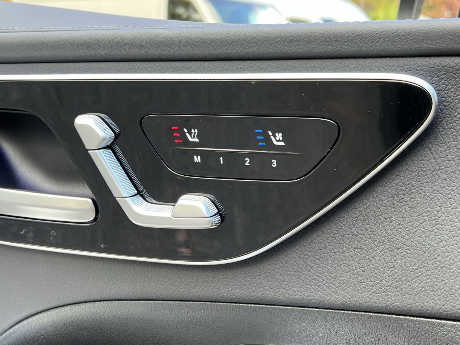 New 2026 Mercedes-Benz C 300 4MATIC Sedan image 33