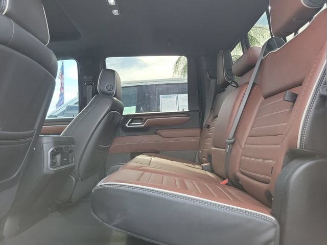 Used 2025 GMC Sierra 2500 Denali Ultimate w/ Max Trailering Package AWD/4WD image 13