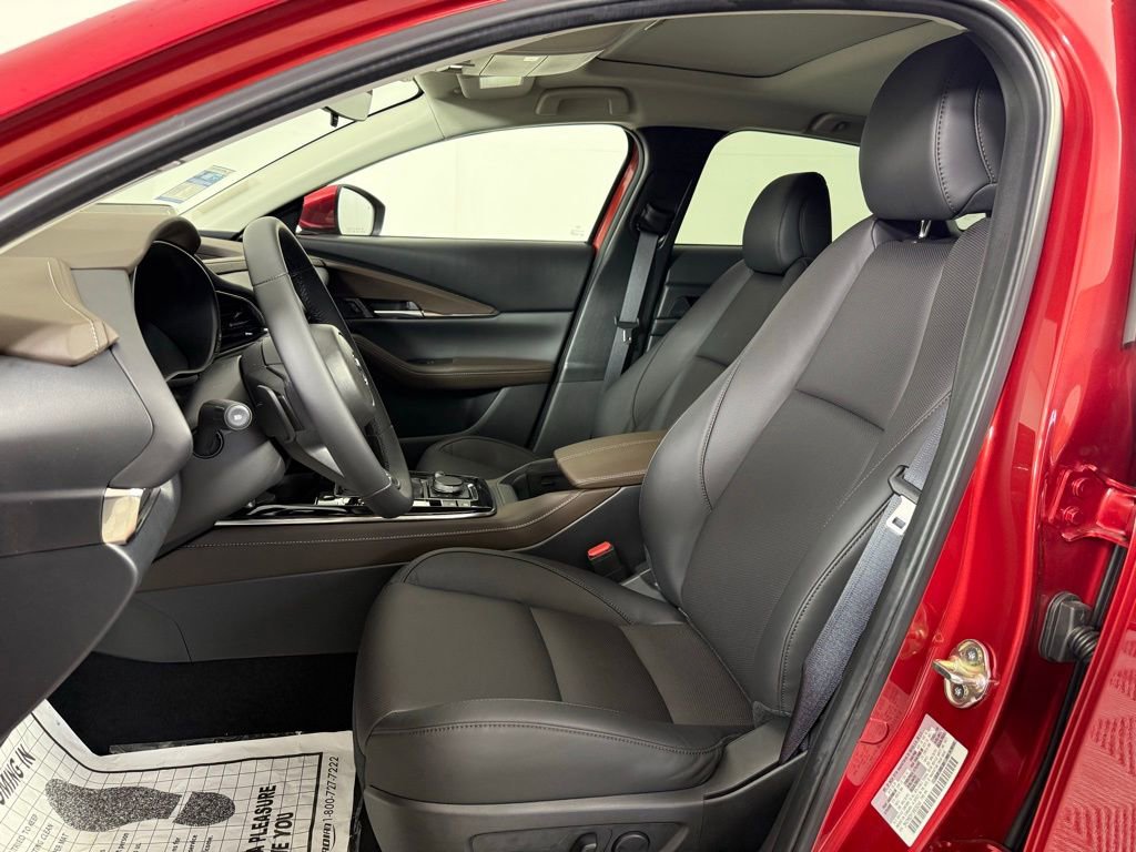 Used 2025 MAZDA CX-30 AWD 2.5 S w/ Premium Package image 13