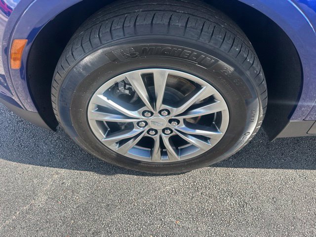 Used 2023 Cadillac XT5 Premium Luxury w/ Technology Package AWD/4WD image 6