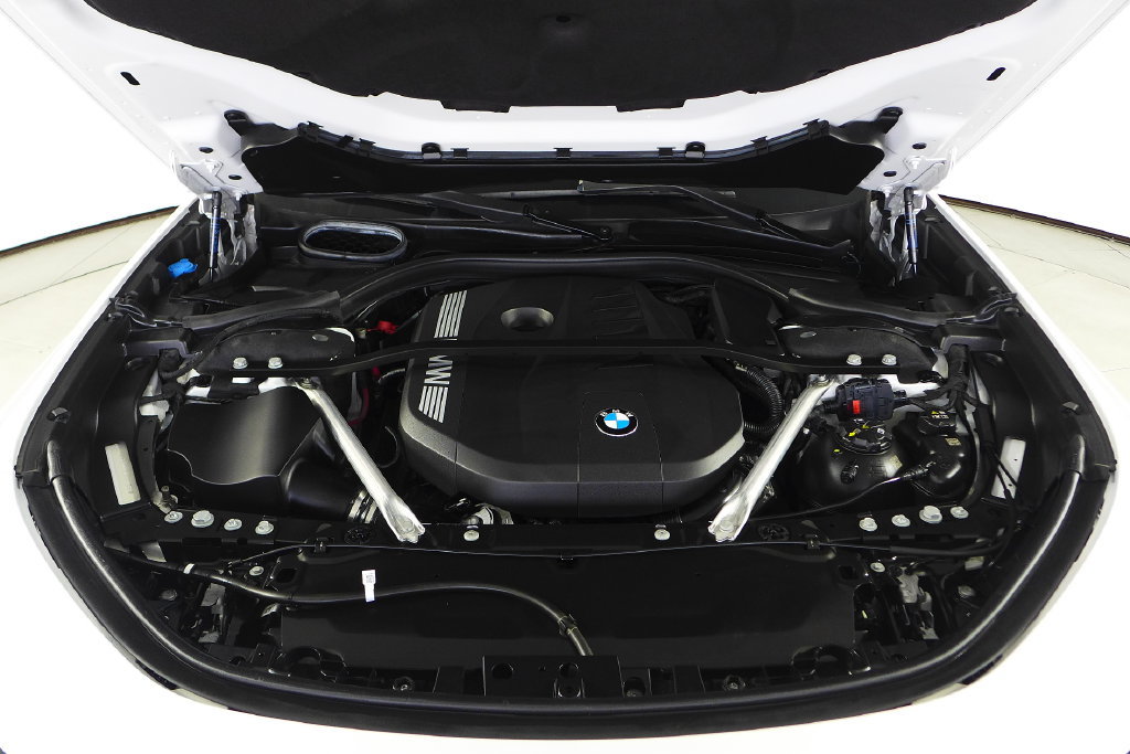 Certified 2024 BMW 740i w/ Premium Package RWD image 6