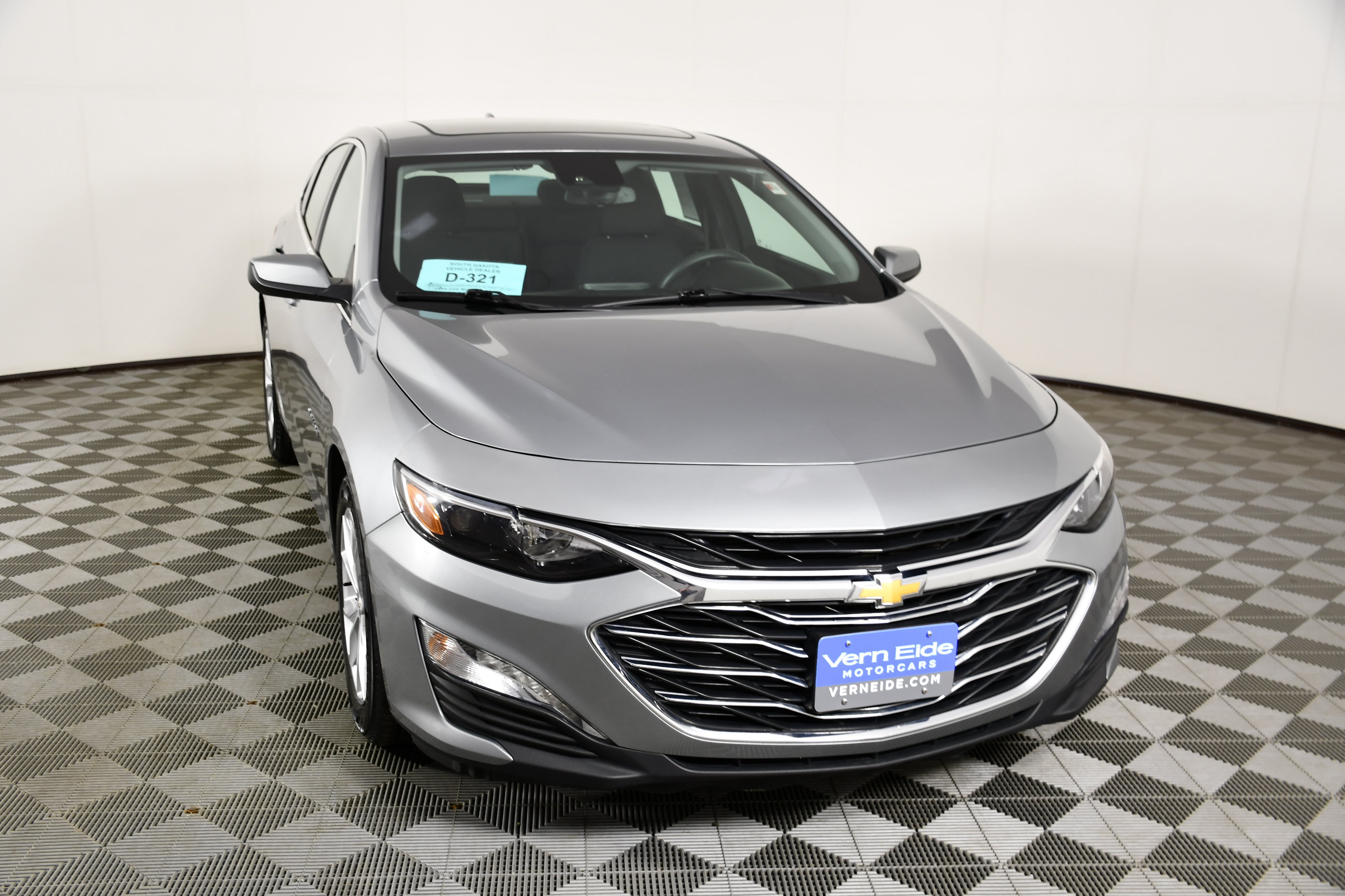 Used 2024 Chevrolet Malibu LT FWD image 3