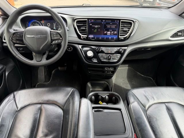 Used 2022 Chrysler Pacifica Touring-L w/ S Appearance Package FWD image 14