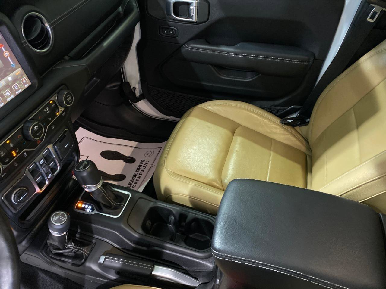 Used 2019 Jeep Wrangler Unlimited Sahara image 14