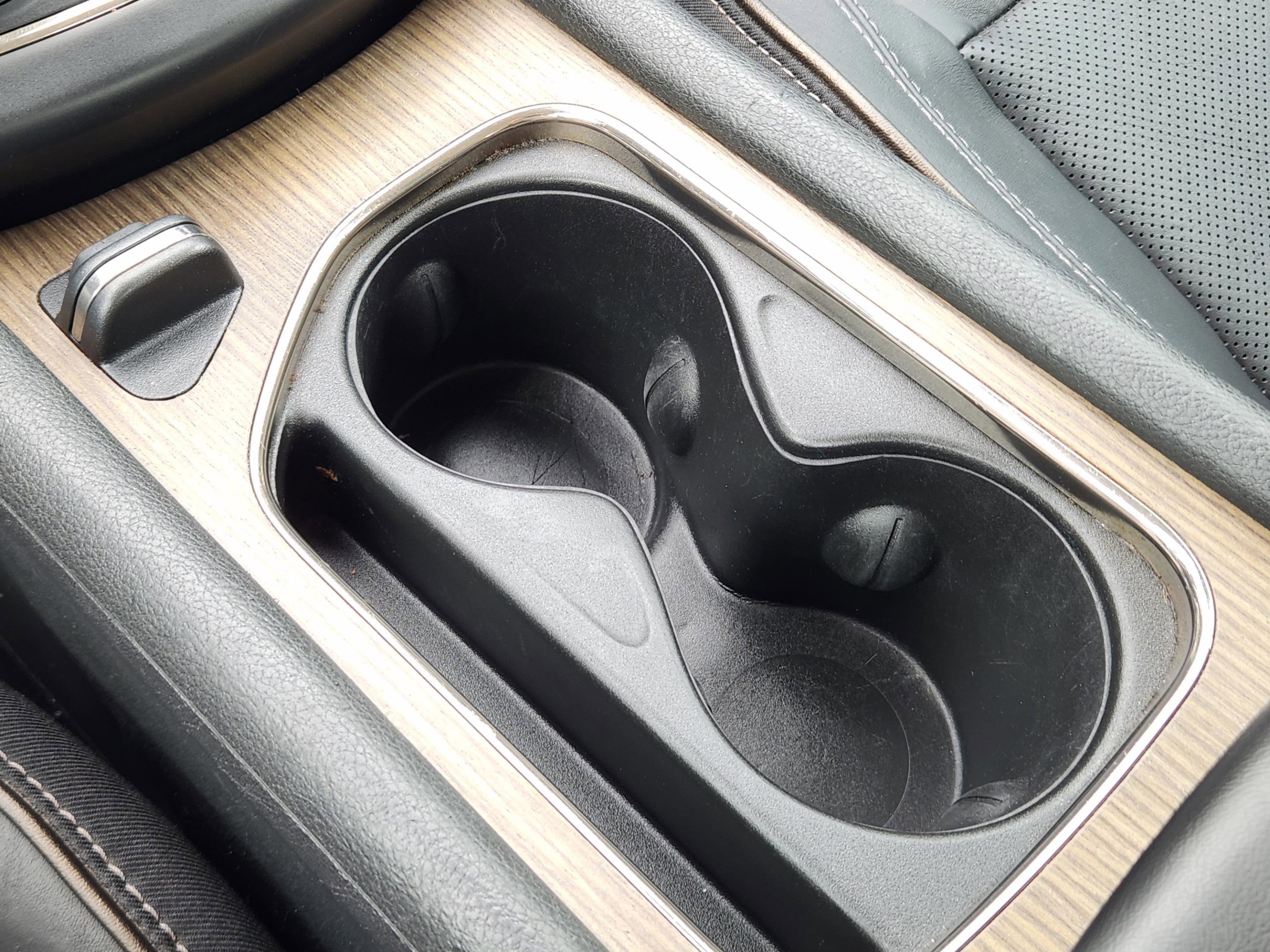 Used 2016 Chrysler 200 C w/ Premium Group image 17