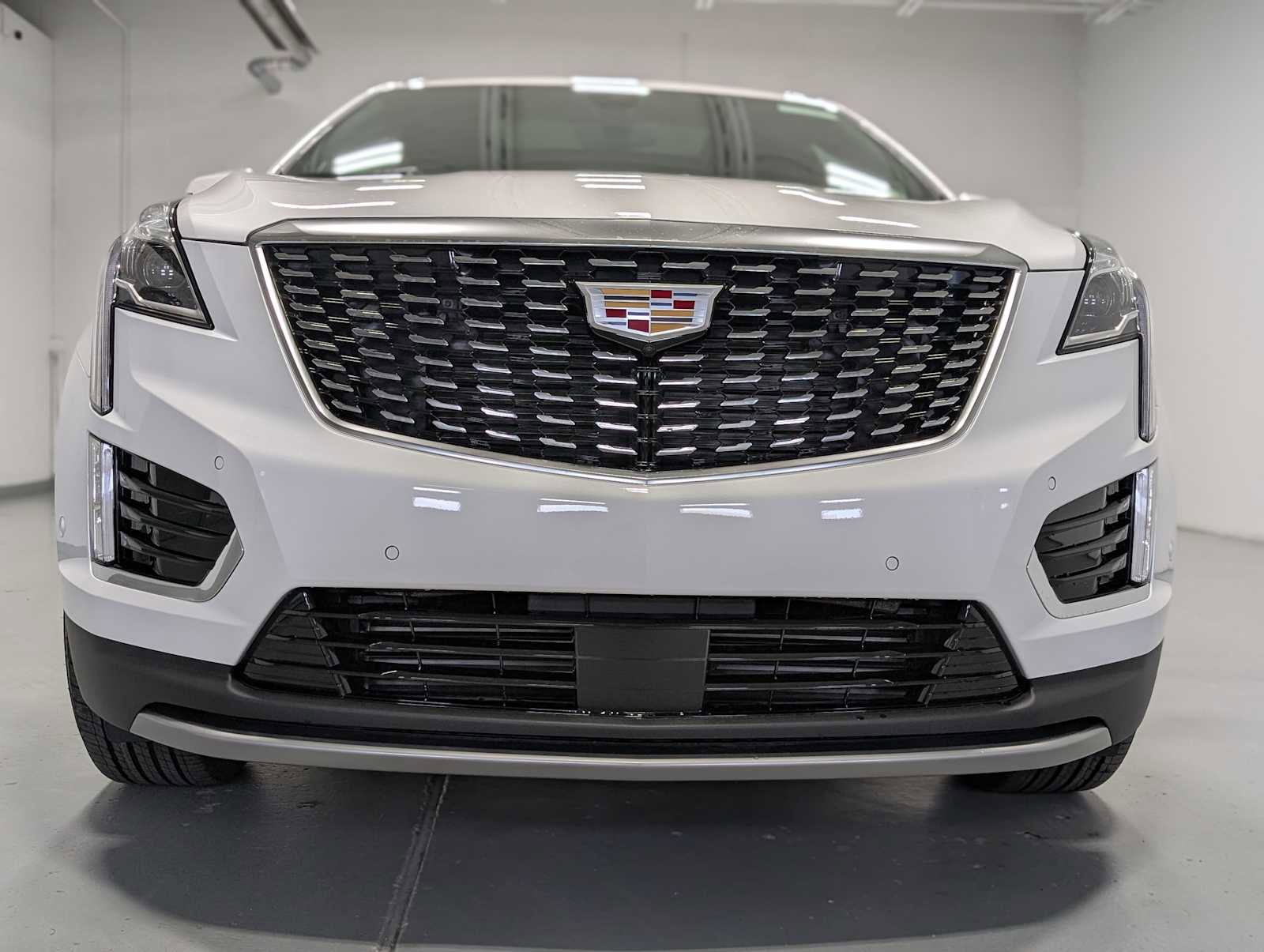 New 2026 Cadillac XT5 Premium Luxury w/ Driver Assist Package AWD/4WD image 2