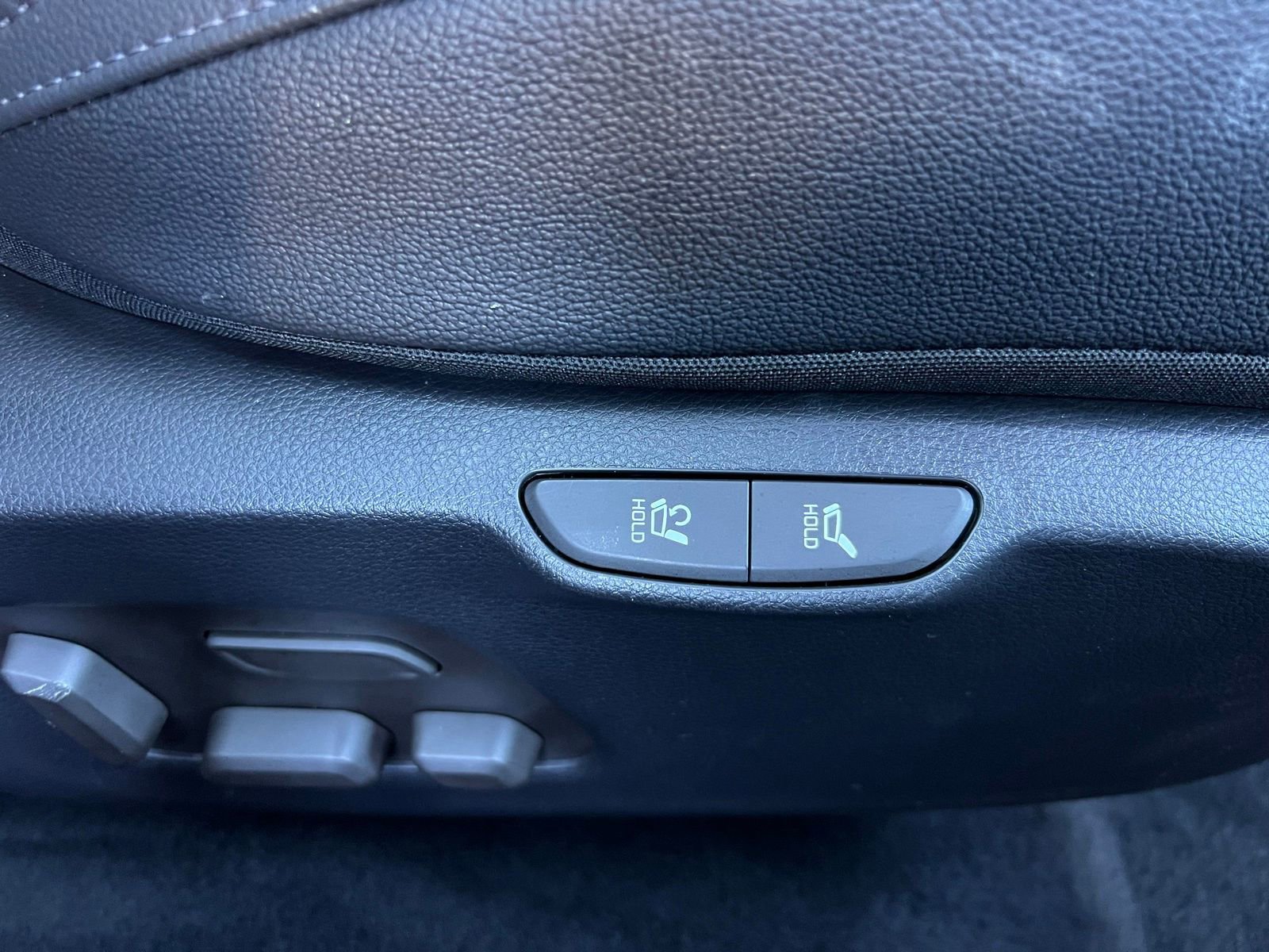 Used 2025 Kia Carnival SX Prestige image 55