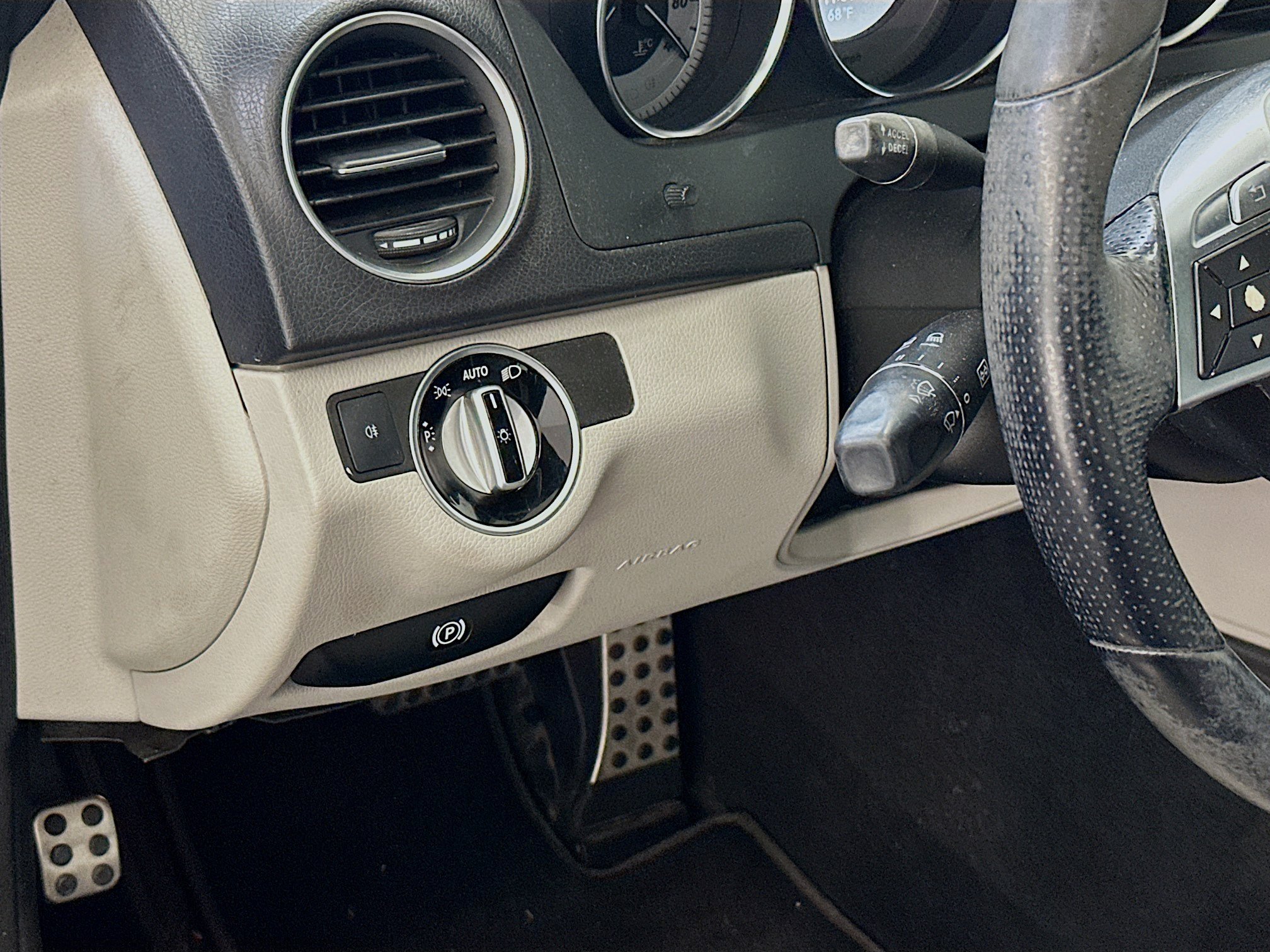 Used 2012 Mercedes-Benz C 300 4MATIC Sedan image 17