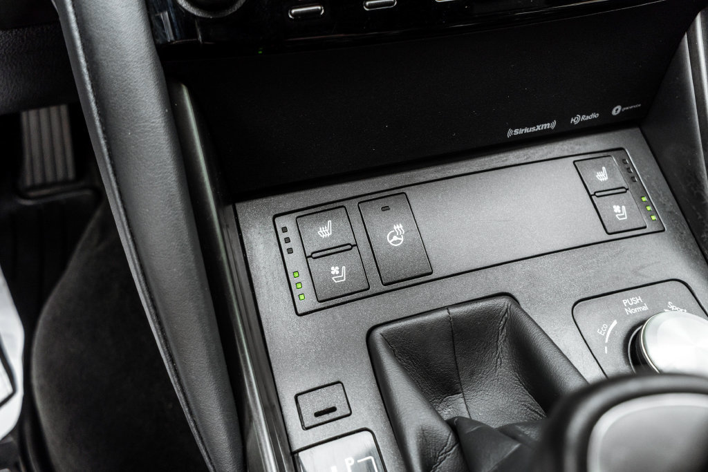 Used 2024 Lexus IS 300 AWD w/ Premium Package image 8