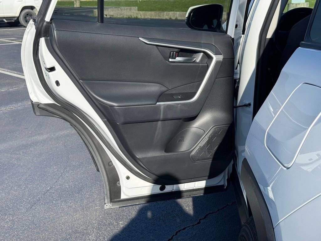 Certified 2025 Toyota RAV4 XLE AWD/4WD image 29
