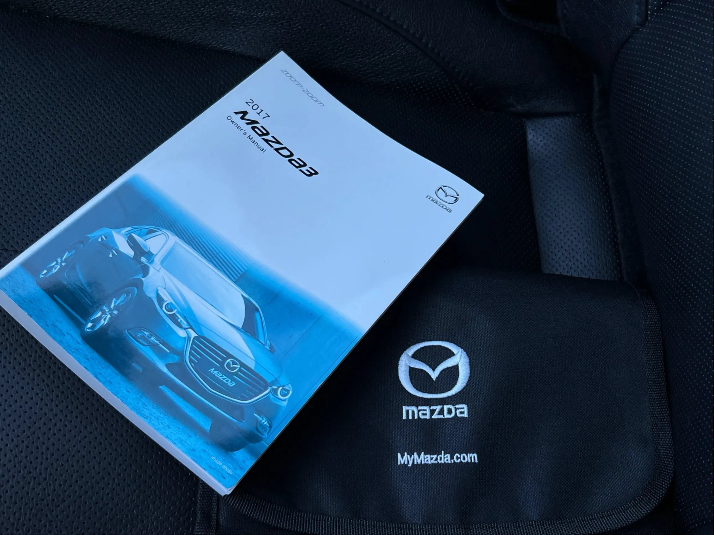 Used 2017 MAZDA MAZDA3 Grand Touring w/ Premium Equipment Package FWD image 23