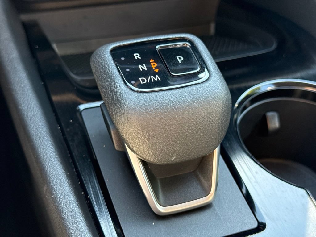 Used 2025 Nissan Rogue SV AWD/4WD image 28