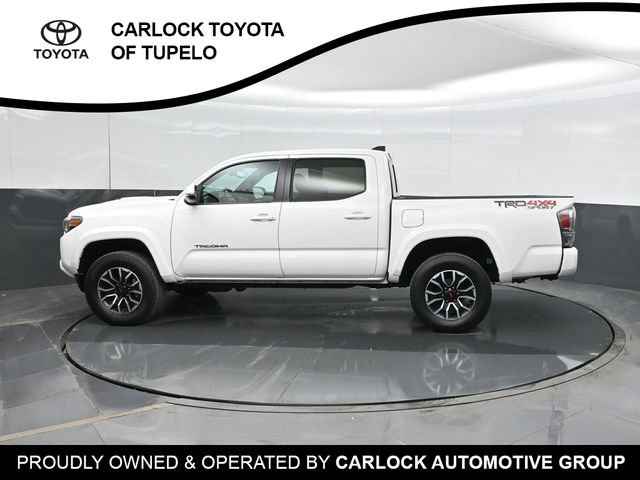 Used 2022 Toyota Tacoma TRD Sport AWD/4WD image 10